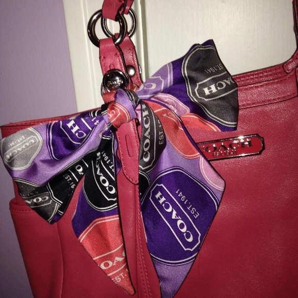 Pink coach purse - Picture 3 of 4