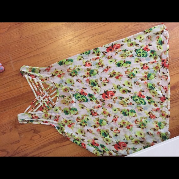 LF Flowy floral dress