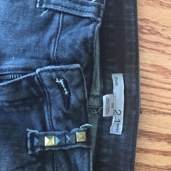 Forever 21 Studded Black Denim Shorts - Picture 4 of 4