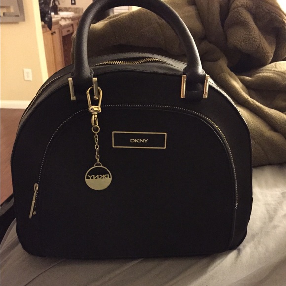 Dkny purse