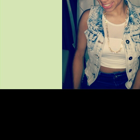 Sleeveless vest - Picture 1 of 2
