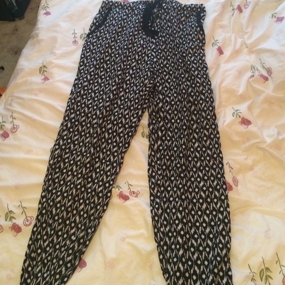 Black & white loose fitting pants
