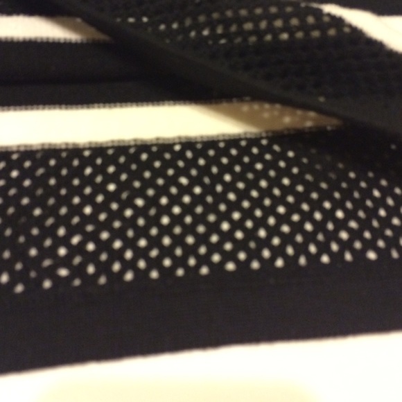 2B BEBE Striped mini skirt with mesh band bottom - Picture 2 of 2