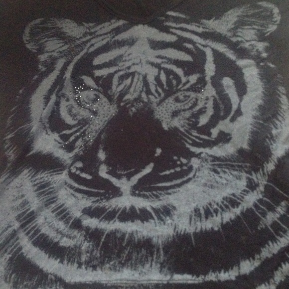 Tiger Top - Picture 3 of 4
