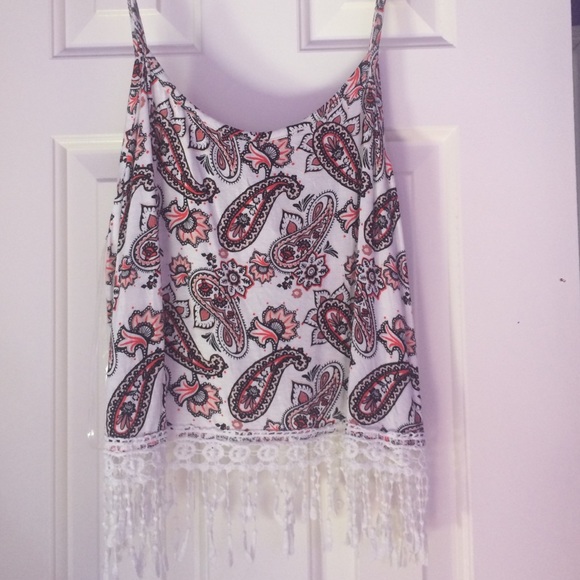 NWT crop tank with fringe