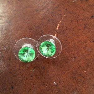 Green stud earrings NWOT, backs can be switched.