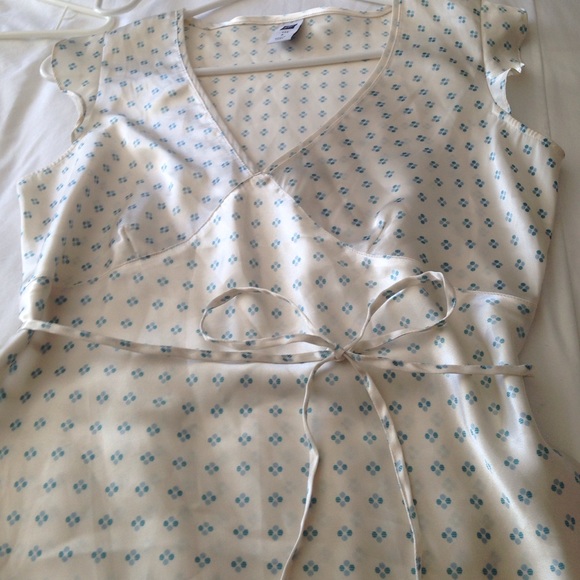 Short sleeve cream blouse - Picture 3 of 3