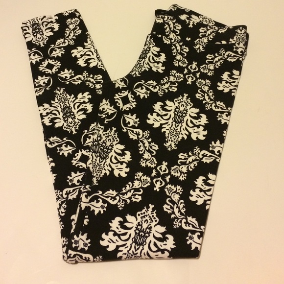 BEBE Baroque Damask Leggings