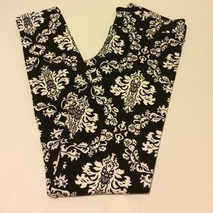 BEBE Baroque Damask Leggings