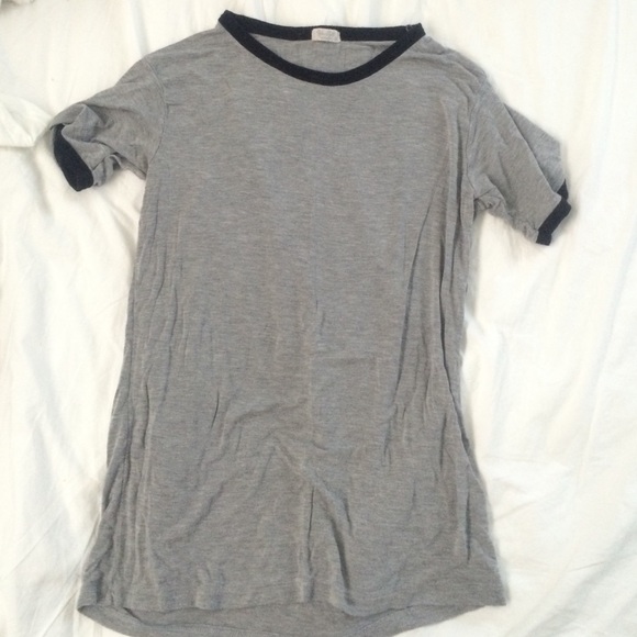 grey shirt