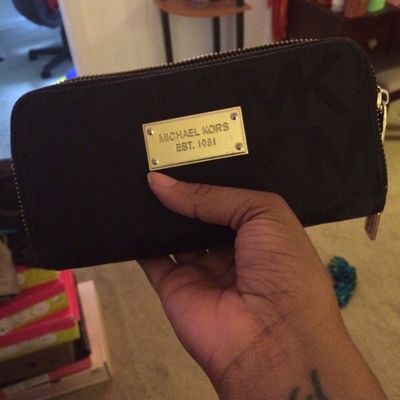 Michael kors wallet - Picture 1 of 2