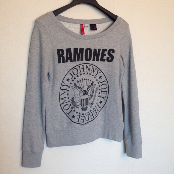 Ramones pull over sweater!