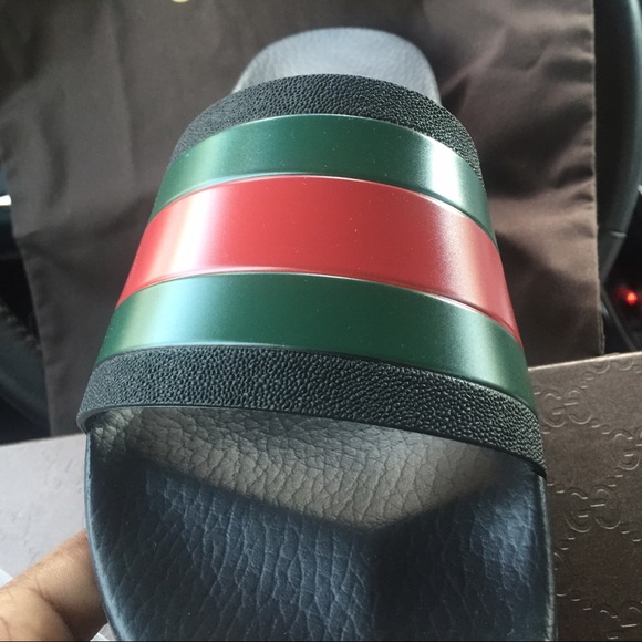 Authentic Gucci Men Slides 1098 9G