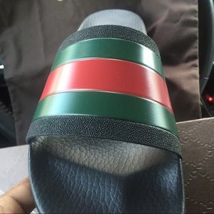 Authentic Gucci Men Slides 1098 9G