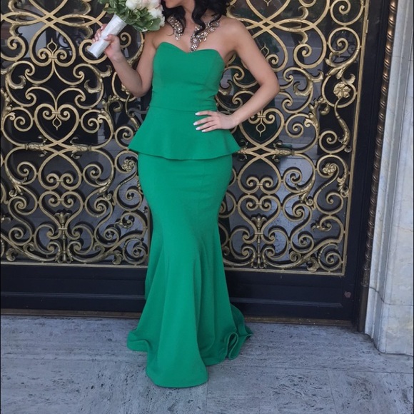 Formal dress - Picture 2 of 4