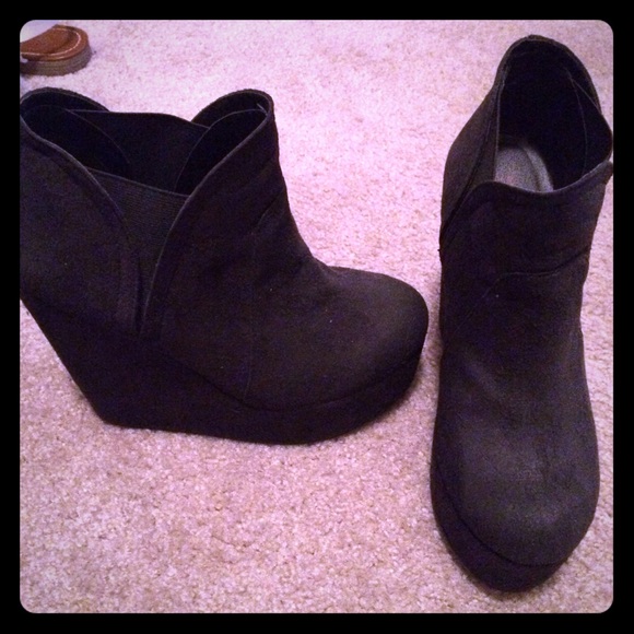 Black wedge booties