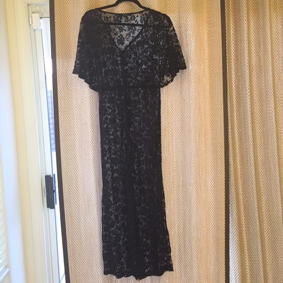 Long lace black maxi dress