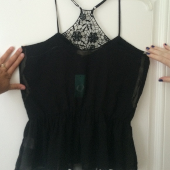 Black tank - Picture 2 of 4