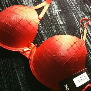 Smoking hot red bra 34C