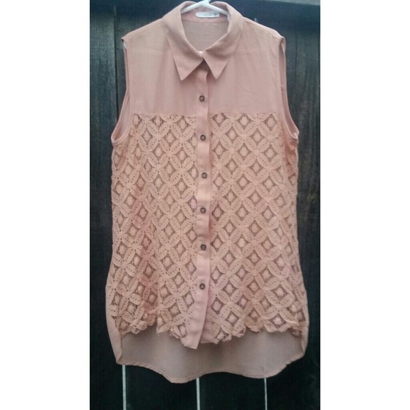 Flowy patterned top