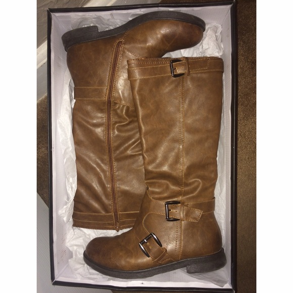 7.5 Riding Boots!