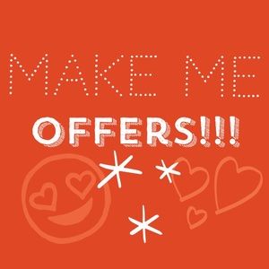 📣MAKE ME OFFERS!! Check out my closet