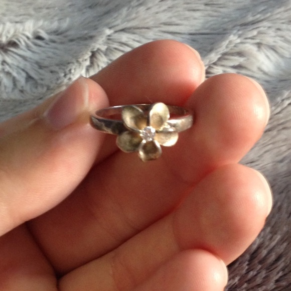 ❌sold❌ Flower ring size 8