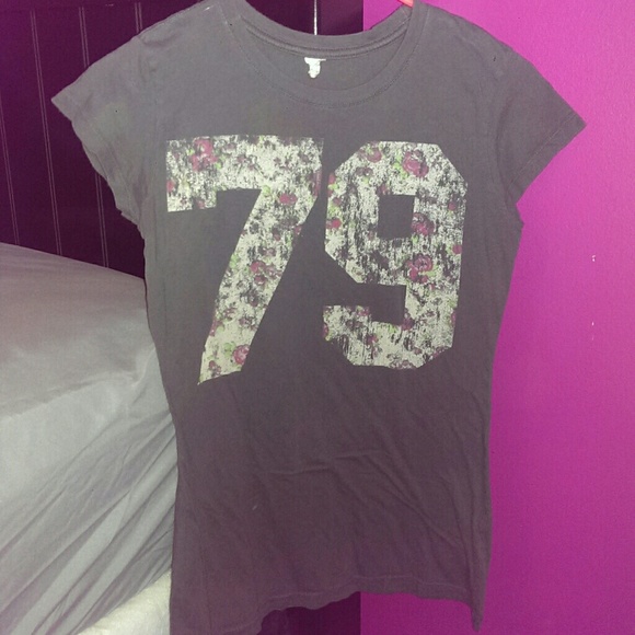 Gray tee with multi flowered "79" on the front