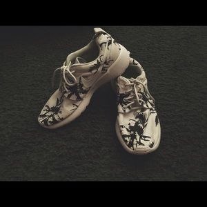 Palm Tree Nike Roshe