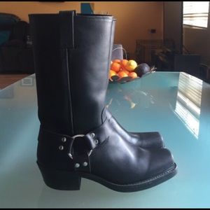 Black FRYE boots!