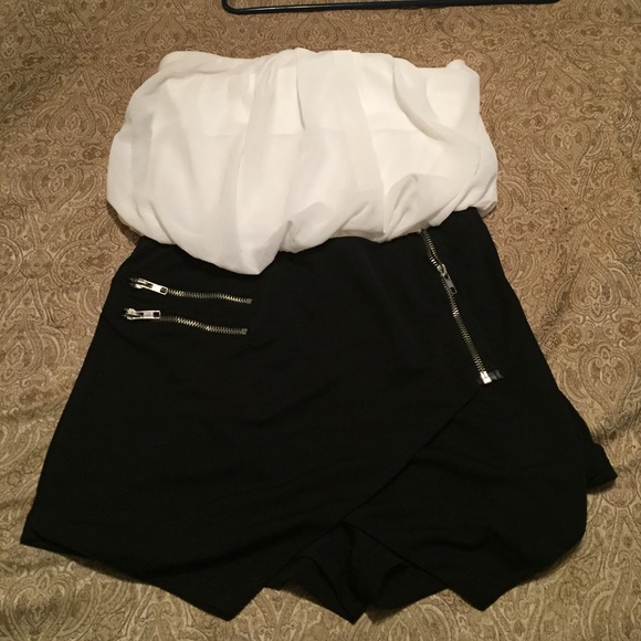 Strapless romper
