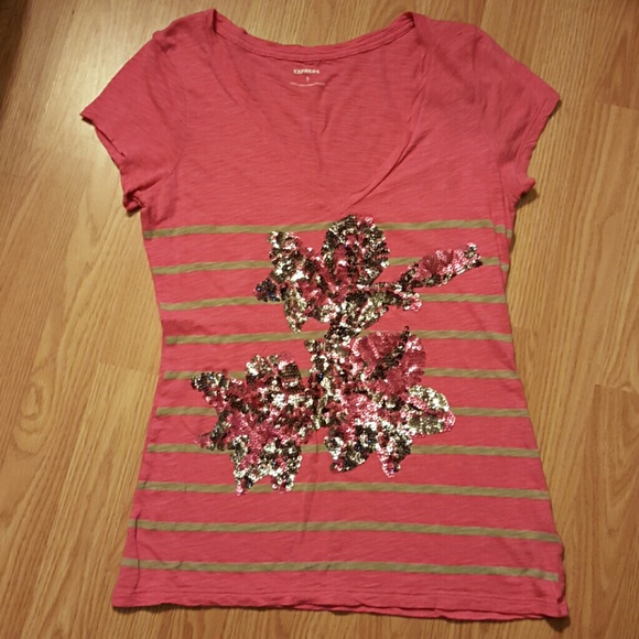 Express Tops - Express Graphic Tee