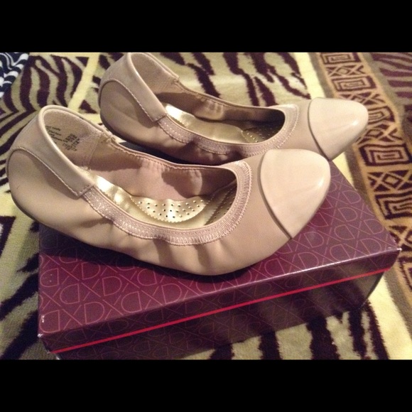 Nude Flats