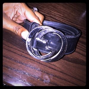 Gucci logo belt