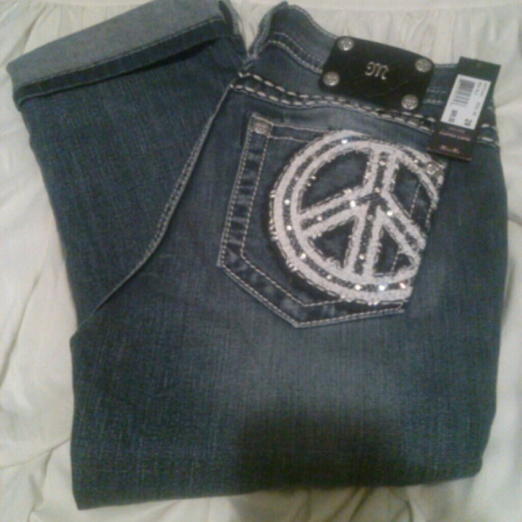 Miss Me peace capris nwt