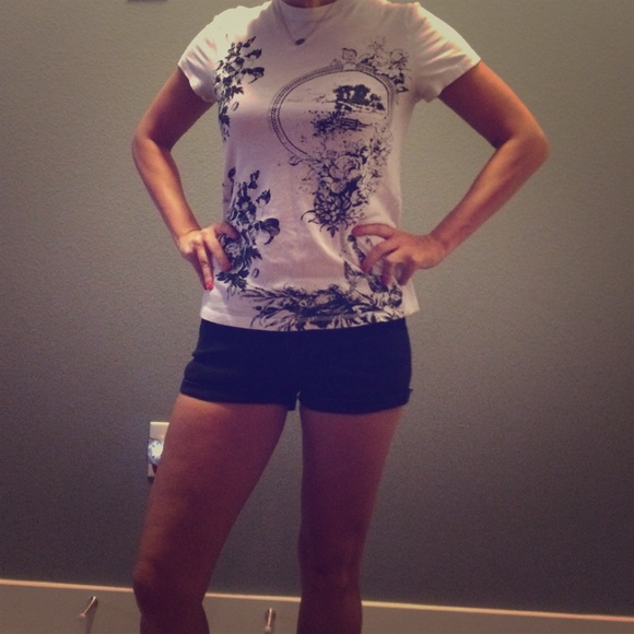JCrew t shirt, great with jeans, shorts or skirt!