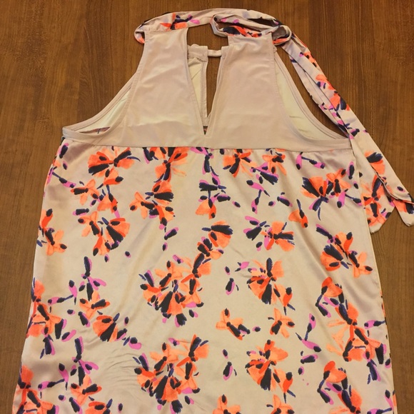 Halter top - Picture 2 of 2