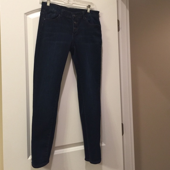 Sold - Picture 2 of 4