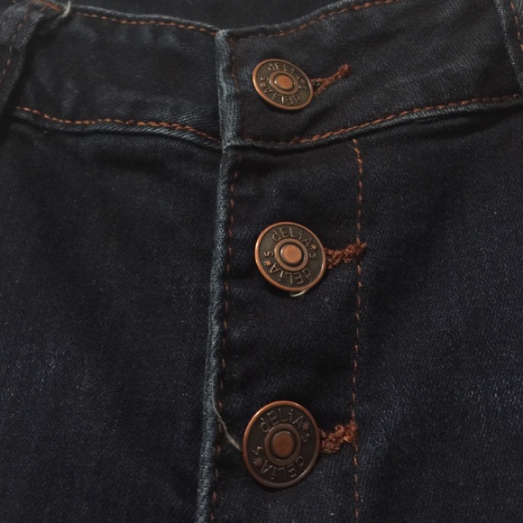 Sold - Picture 3 of 4