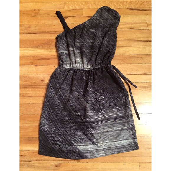 GAP Dresses & Skirts - GAP Black & White Dress