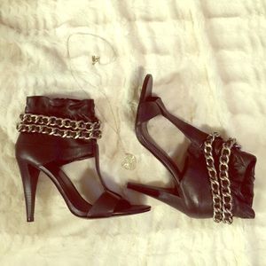 ⚡️BCBGeneration Black Heels W/ Chains