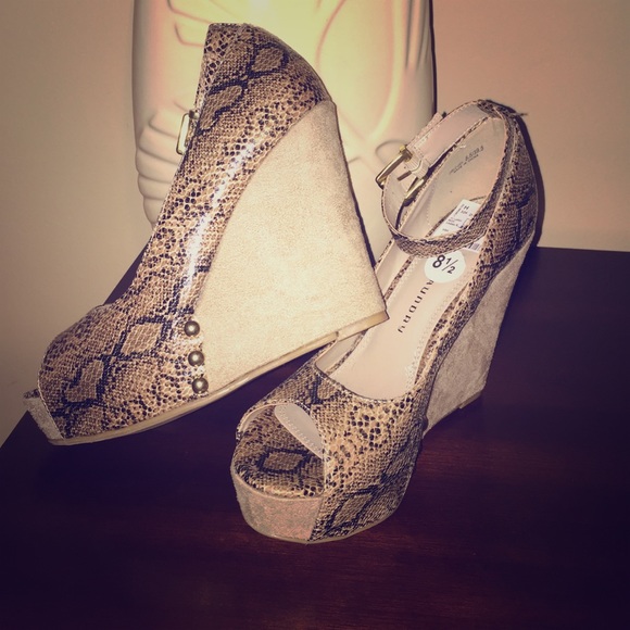 Animal print wedges