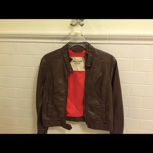 🎀A & F leather jacket🎀