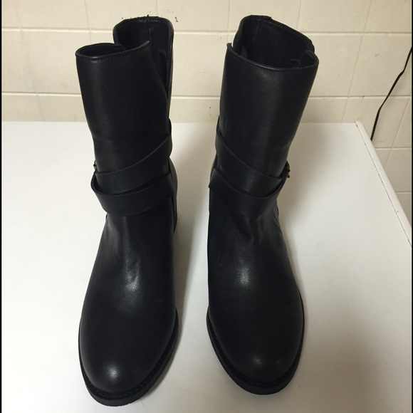 💥SOLD💥 J.Crew Factory Bayley Buckle Boots - Picture 2 of 4