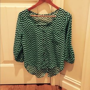Hi-low chevron top