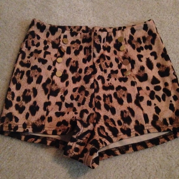 Forever 21 leopard shorts
