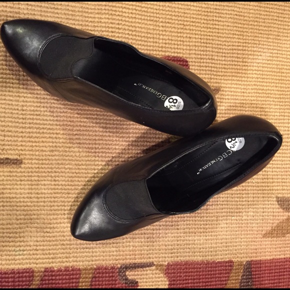 BCBG Blk booties - Picture 2 of 3