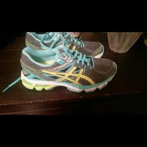 New Asics GT 1000