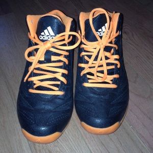 Adidas shoes // basketball shoes