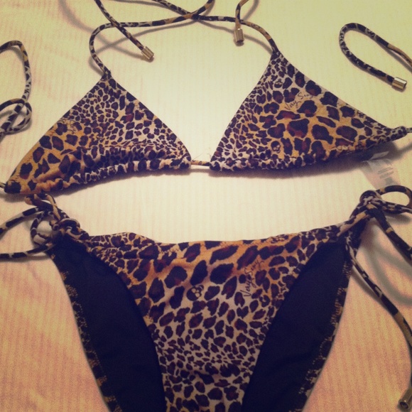 💕❤️Victoria's Secret Leopard print bathing bikini